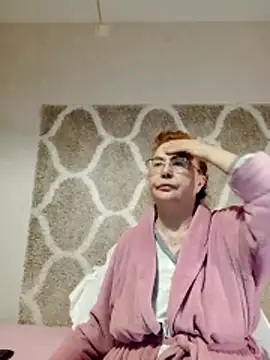Hottie-Mom online show from 05.10.26