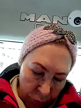 Hottie-Mom online show from 05.13.26