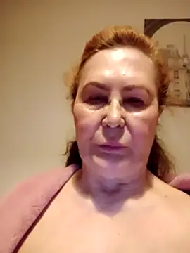 Hottie-Mom online show from 05.18.26