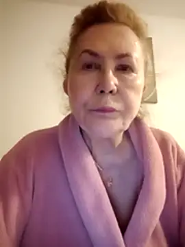Hottie-Mom online show from 05.26.26