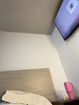 LaanaCooper online show from 02.14.25