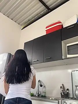 LaanaCooper online show from 02.19.25