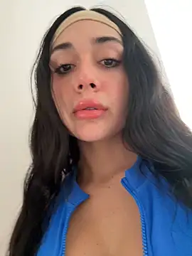 LaanaCooper online show from 09.09.25