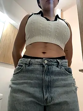 LaanaCooper online show from 10.21.25