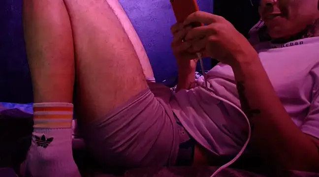 Snapshot of dannnyhot24 chatting on 02.26.25 dannnyhot24 online show from 02.26.25