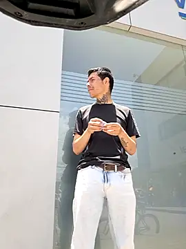 Snapshot of dannnyhot24 chatting on 09.13.25 dannnyhot24 online show from 09.13.25