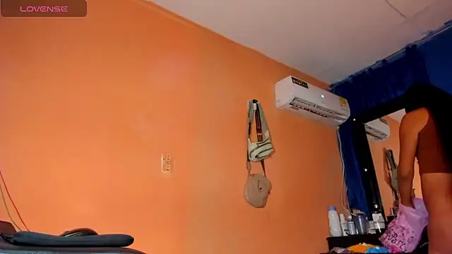 Snapshot of Sammybitchx chatting on 11.29.25 Sammybitchx online show from 11.29.25