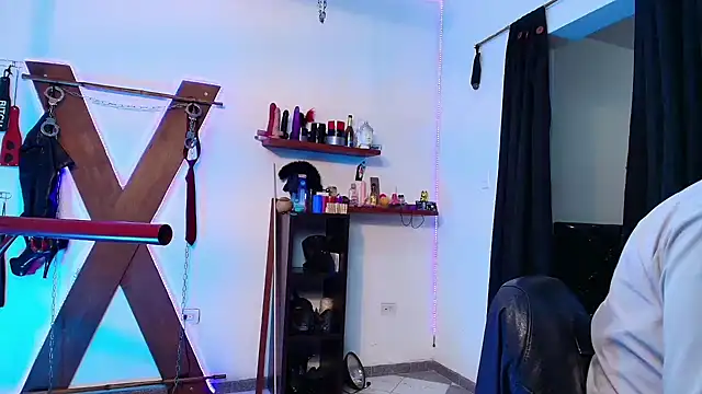 boy n girl online show from 12.14.24