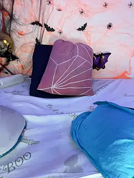 Snapshot of Violeta_Goddess chatting on 10.27.25 Violeta Goddess online show from 10.27.25