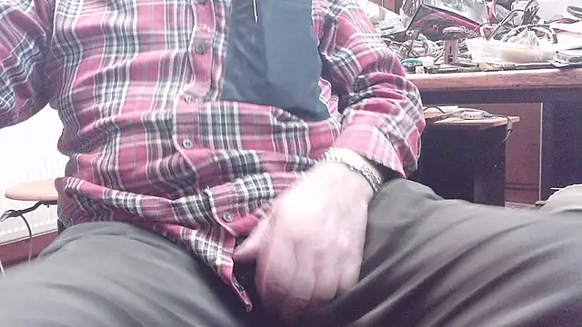 Snapshot of HaraldGermany chatting on 02.13.26 HaraldGermany online show from 02.13.26