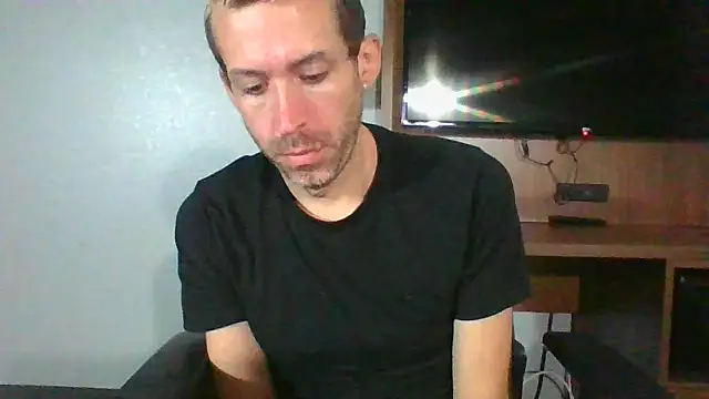 Snapshot of smokenstrokex chatting on 09.10.25 smokenstrokex online show from 09.10.25