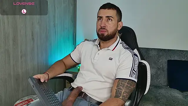 Snapshot of mr_david_cox chatting on 02.09.25 mr david cox online show from 02.09.25