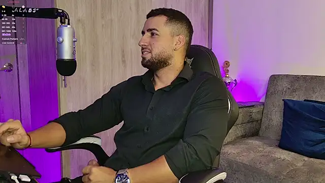 Snapshot of mr_david_cox chatting on 02.16.25 mr david cox online show from 02.16.25