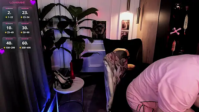 YolandaKiss online show from 06.12.26
