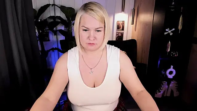 Snapshot of YolandaKiss chatting on 07.01.26 YolandaKiss online show from 07.01.26