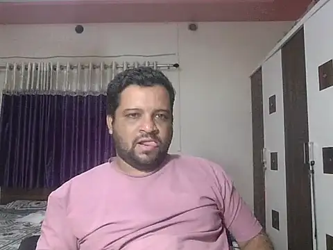 Snapshot of dhruv_love chatting on 04.06.26 dhruv love online show from 04.06.26