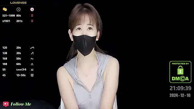 Snapshot of melia_Z chatting on 12.10.24 melia Z online show from 12.10.24