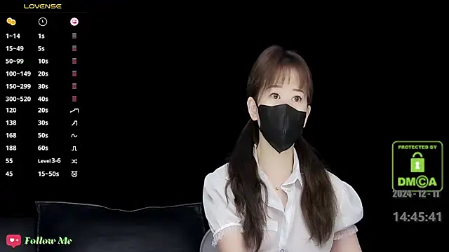 Snapshot of melia_Z chatting on 12.11.24 melia Z online show from 12.11.24