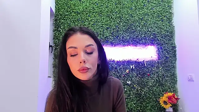 Snapshot of realhotfallingdevil chatting on 12.18.25 realhotfallingdevil online show from 12.18.25