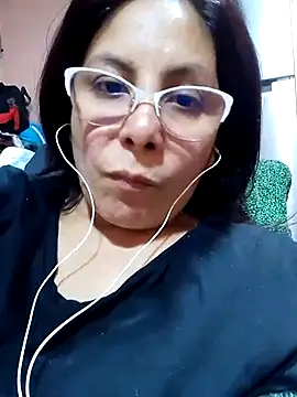 Snapshot of Anypink chatting on 01.14.25 Anypink online show from 01.14.25