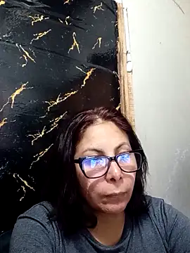 Snapshot of Anypink chatting on 11.08.25 Anypink online show from 11.08.25