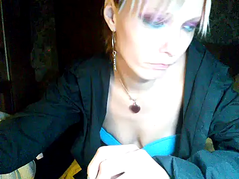 WildMissNiks online show from 12.10.24