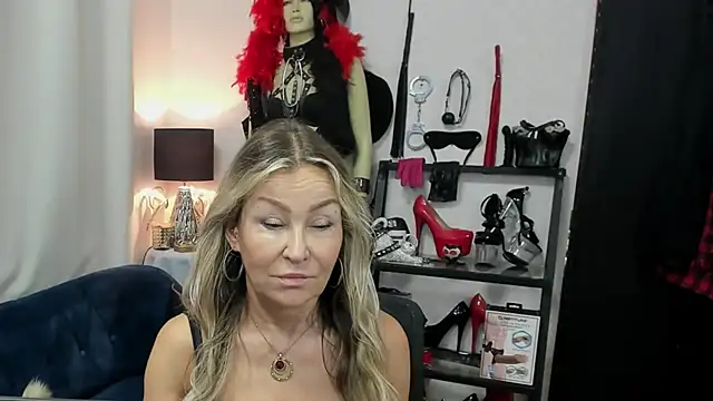 crystaLUX online show from 08.04.26