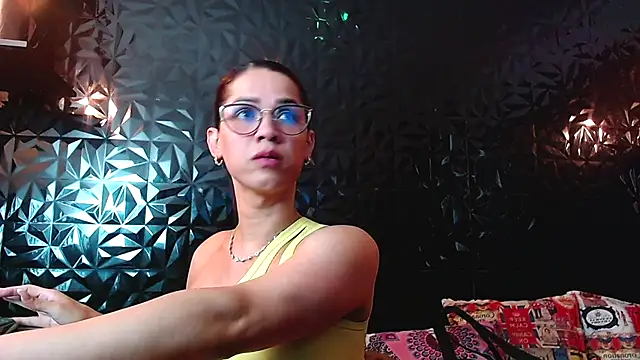 PINK  LOLA1 online show from 10.02.25