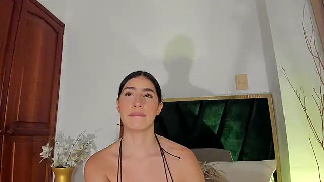 Snapshot of Christy_Sea chatting on 10.24.25 Christy Sea online show from 10.24.25