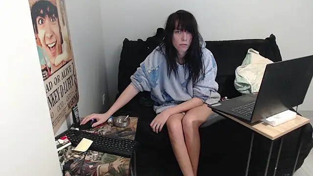 Snapshot of missthon0 chatting on 02.24.25 missthon0 online show from 02.24.25