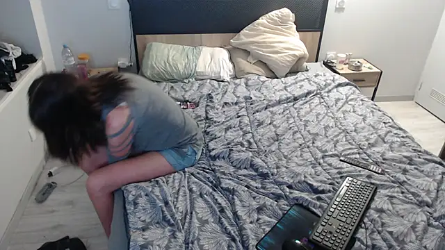 Snapshot of missthon0 chatting on 10.13.25 missthon0 online show from 10.13.25