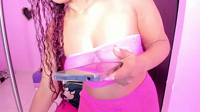 Snapshot of MATURE_WHOR33 chatting on 01.13.26 MATURE WHOR33 online show from 01.13.26