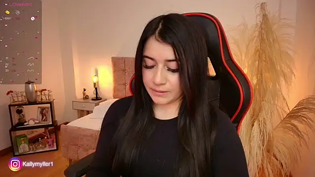 Snapshot of KallyMyller1 chatting on 03.06.25 KallyMyller1 online show from 03.06.25