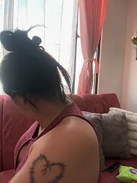 Snapshot of KallyMyller1 chatting on 10.02.25 KallyMyller1 online show from 10.02.25