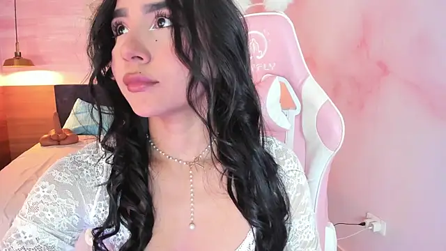 Snapshot of Mariana_sweetest chatting on 02.14.26 Mariana sweetest online show from 02.14.26