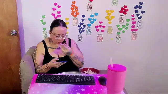 MiaYMolly online show from 06.24.26