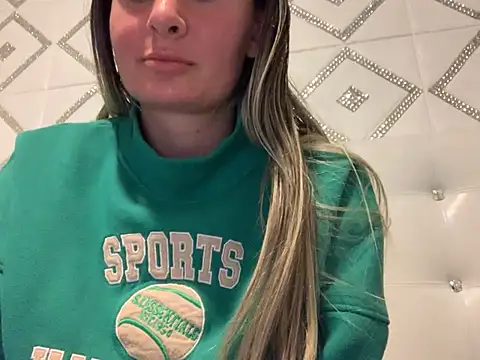 Alyssa rhoades online show from 02.21.25