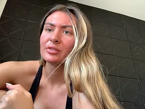 Alyssa rhoades online show from 02.23.25