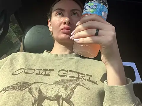 Alyssa rhoades online show from 07.21.26