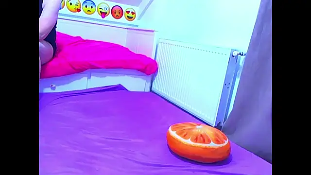 Snapshot of evehotty chatting on 02.13.26 evehotty online show from 02.13.26