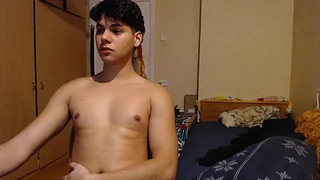 Snapshot of tomas_boy20 chatting on 11.15.25 tomas boy20 online show from 11.15.25