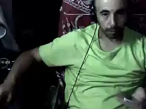 Snapshot of big_heart chatting on 09.17.25 big heart online show from 09.17.25