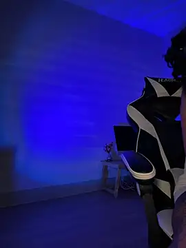 Snapshot of thebrattygoddess chatting on 01.12.25 thebrattygoddess online show from 01.12.25