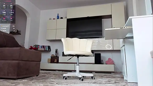 Snapshot of silver_eve chatting on 04.03.26 silver eve online show from 04.03.26