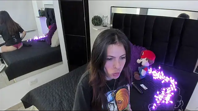 Snapshot of GABY_DAVIS chatting on 02.24.25 GABY DAVIS online show from 02.24.25