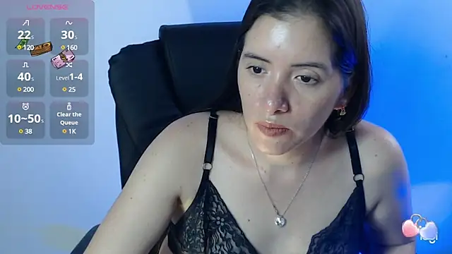 Snapshot of spicey_latina chatting on 03.07.25 spicey latina online show from 03.07.25