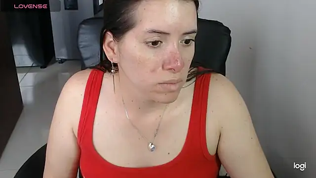 Snapshot of spicey_latina chatting on 05.31.26 spicey latina online show from 05.31.26