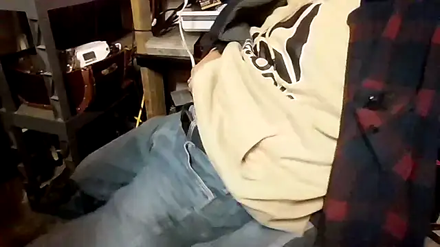 Snapshot of justinewe69 chatting on 11.13.25 justinewe69 online show from 11.13.25