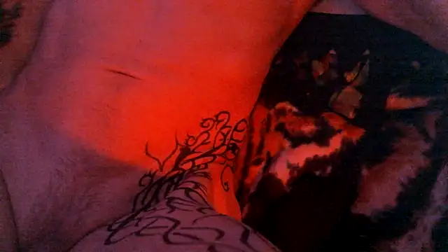 Snapshot of justinewe69 chatting on 02.02.26 justinewe69 online show from 02.02.26