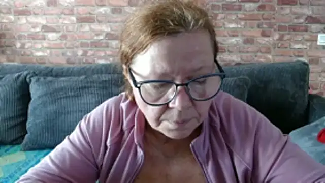 Adelewildx online show from 11.08.25